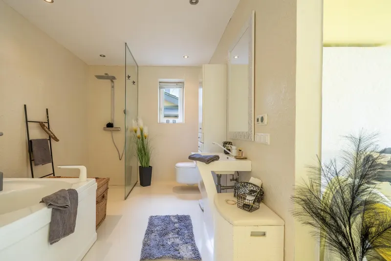 Badezimmer Erdgeschoß