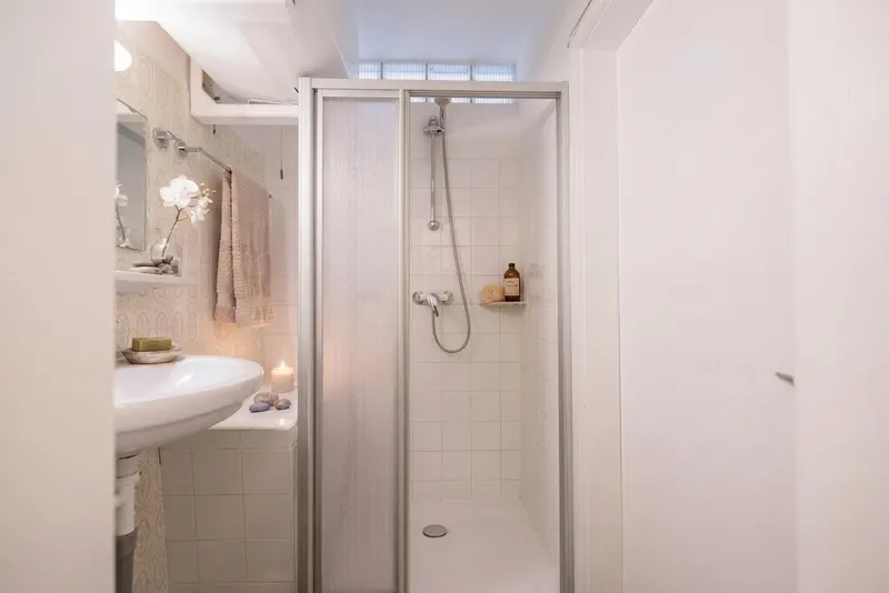 Badezimmer KI gestaged