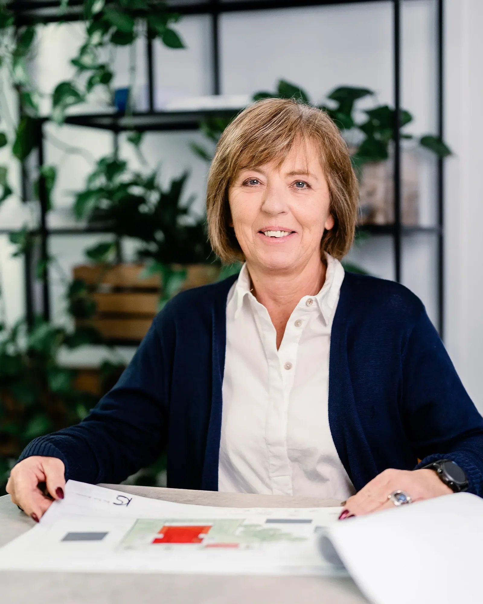 Christiane Oelinger, Immobilienmakler:in