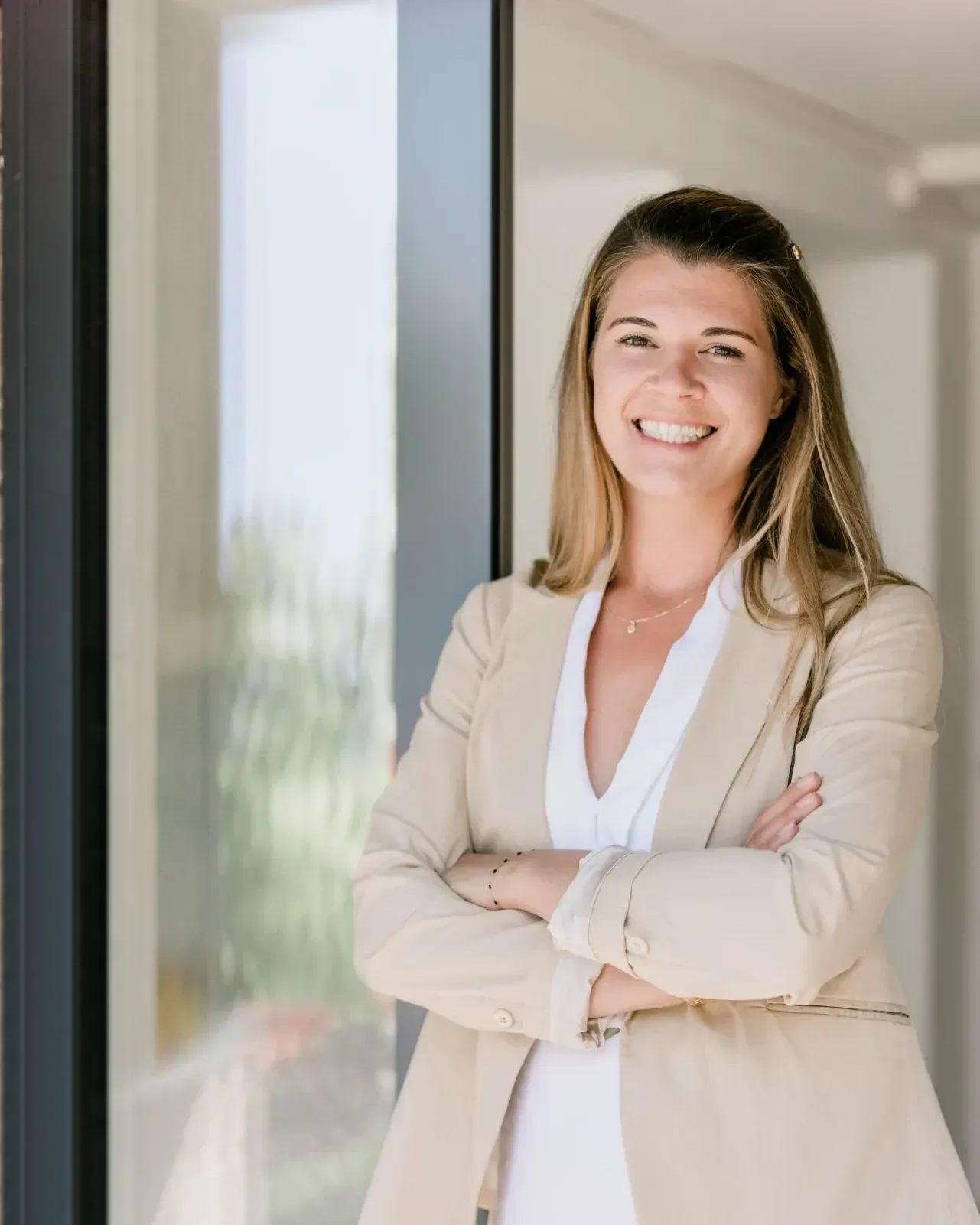 Julia Lohberger, Immobilienmakler:in