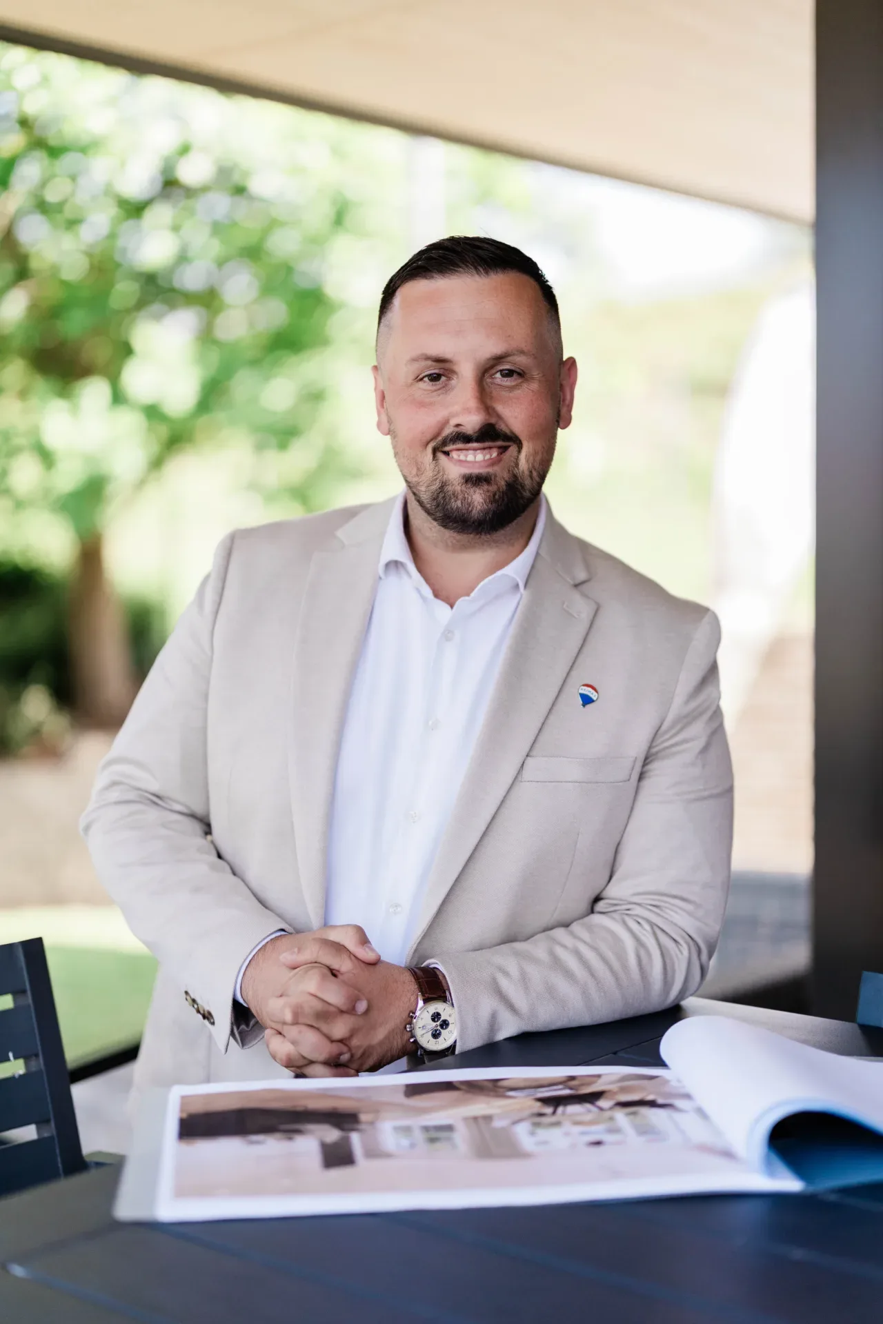 Vladan Obradovic, Immobilienmakler:in